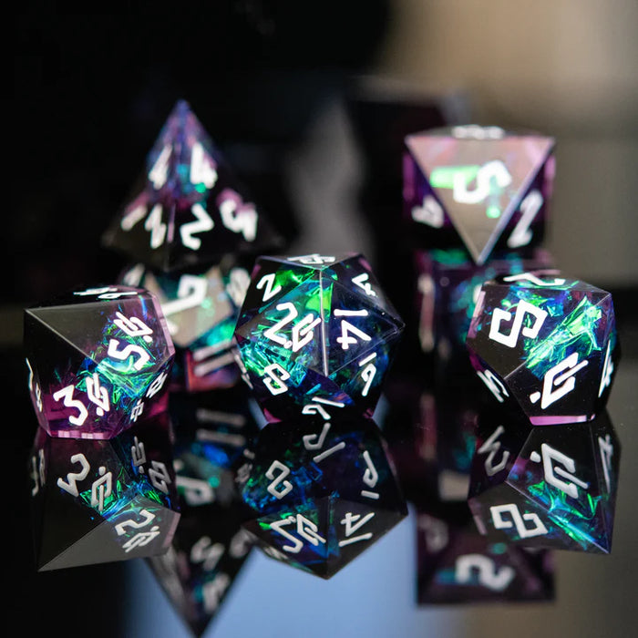 Sharp-Edged Resin Dice