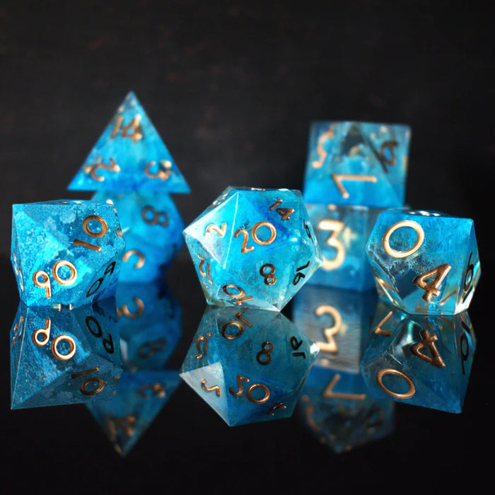 Sharp-Edged Resin Dice